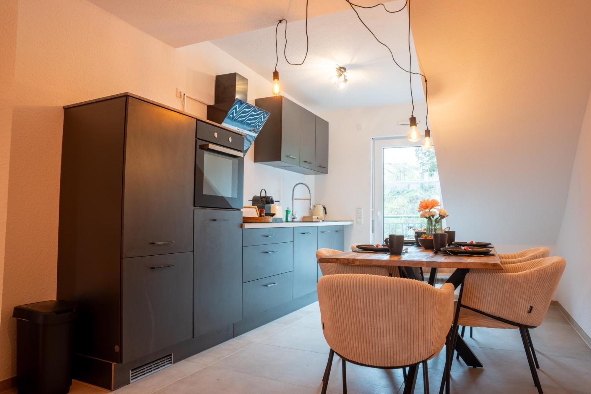 Schlossberg Residences - Design City-Apartment Im Herzen Der Weinstrasse Neustadt an der Weinstraße Εξωτερικό φωτογραφία
