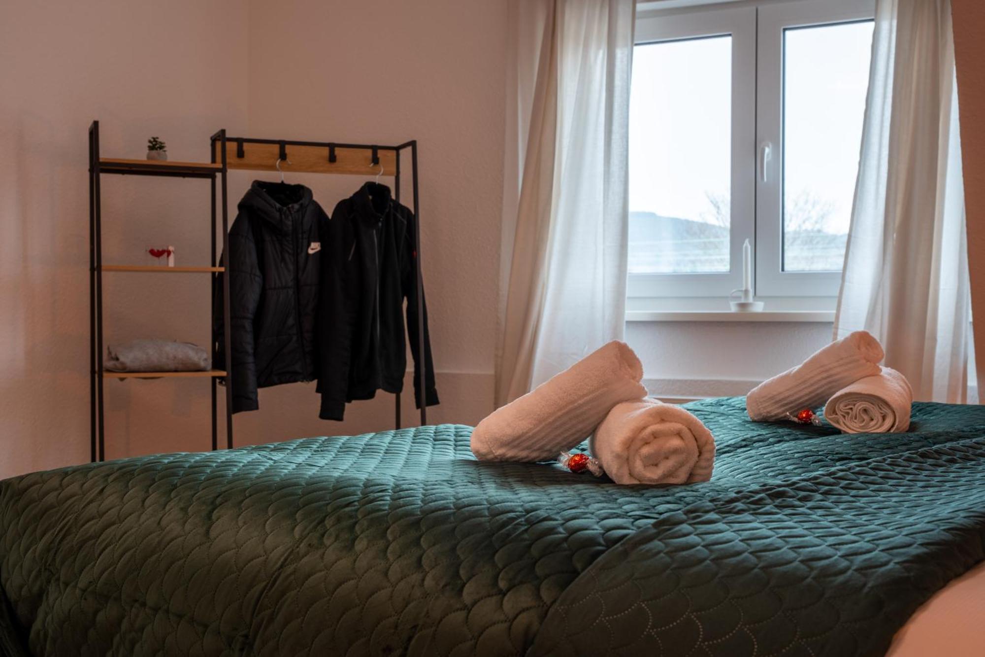 Schlossberg Residences - Design City-Apartment Im Herzen Der Weinstrasse Neustadt an der Weinstraße Εξωτερικό φωτογραφία